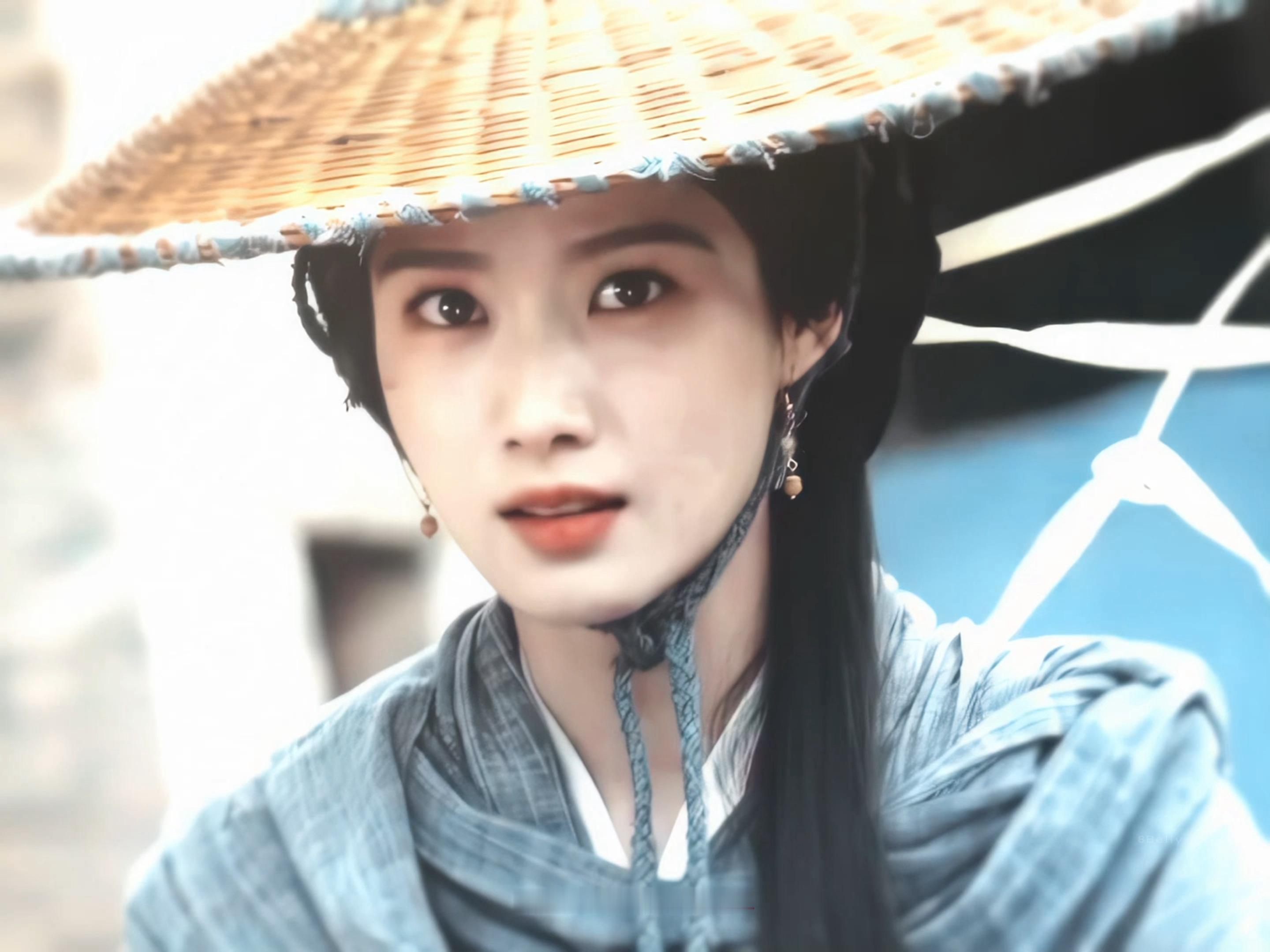 一朵梨花 在你眉间 轻落 