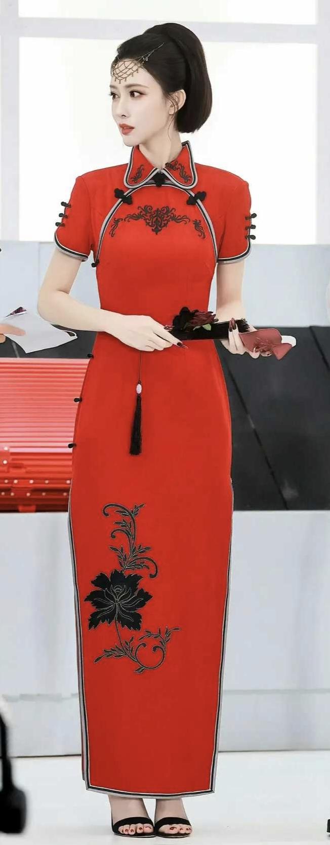 不求生活完美，但求平安喜乐； 不为岁月低头，只为梦想前行。