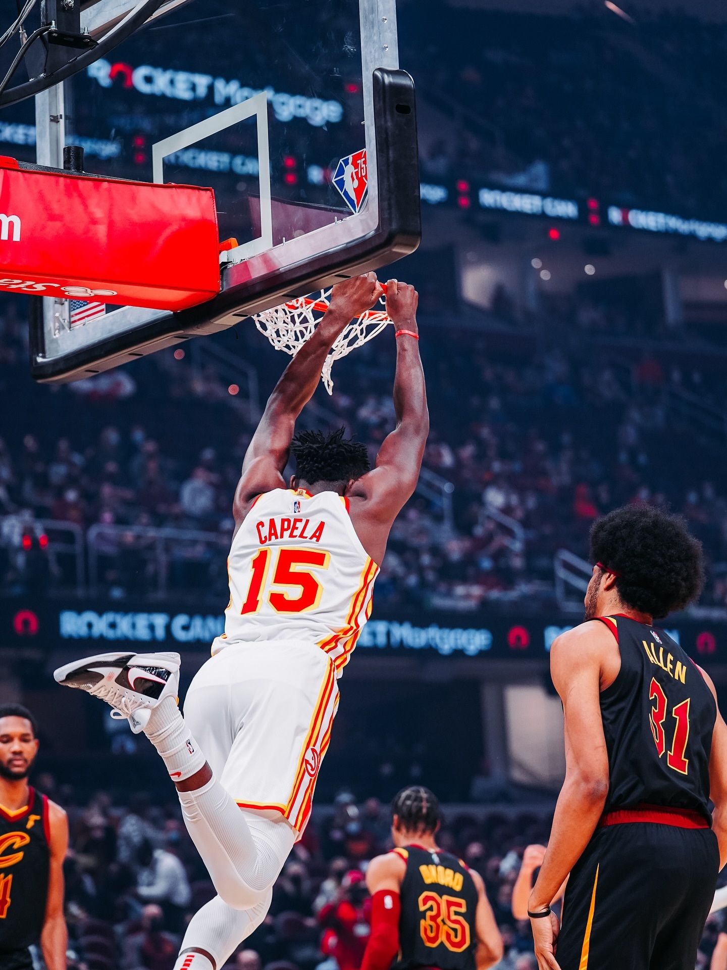 Clint Capela 长文告别亚特兰大「亚特兰大当我五年前来到这儿的时候，我