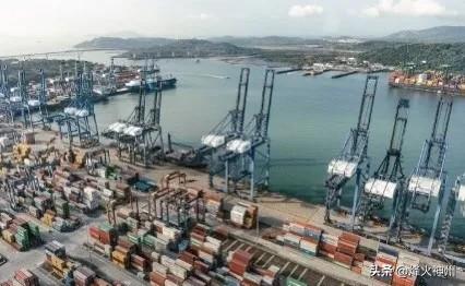 联合早报今天报道：“美国国务卿卢比奥指责，中国在巴拿马废除香港长和集团旗下巴拿马