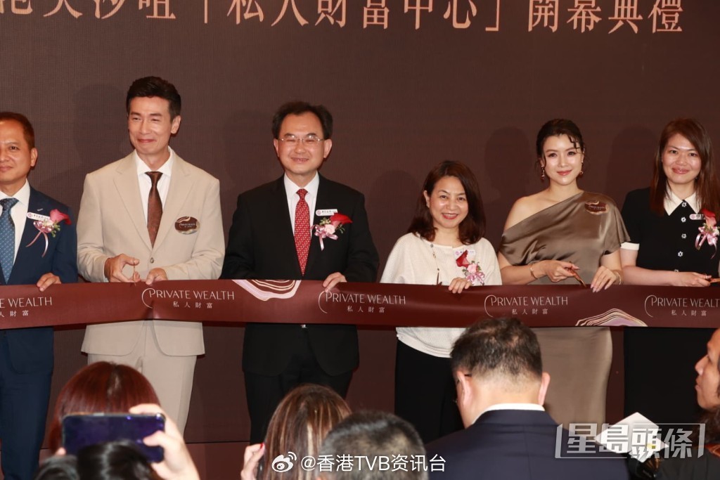 星岛：陈豪陈茵媺出席活动分享家庭日常，大儿子自制咖啡甜度超标，陈茵媺暑假独自带三
