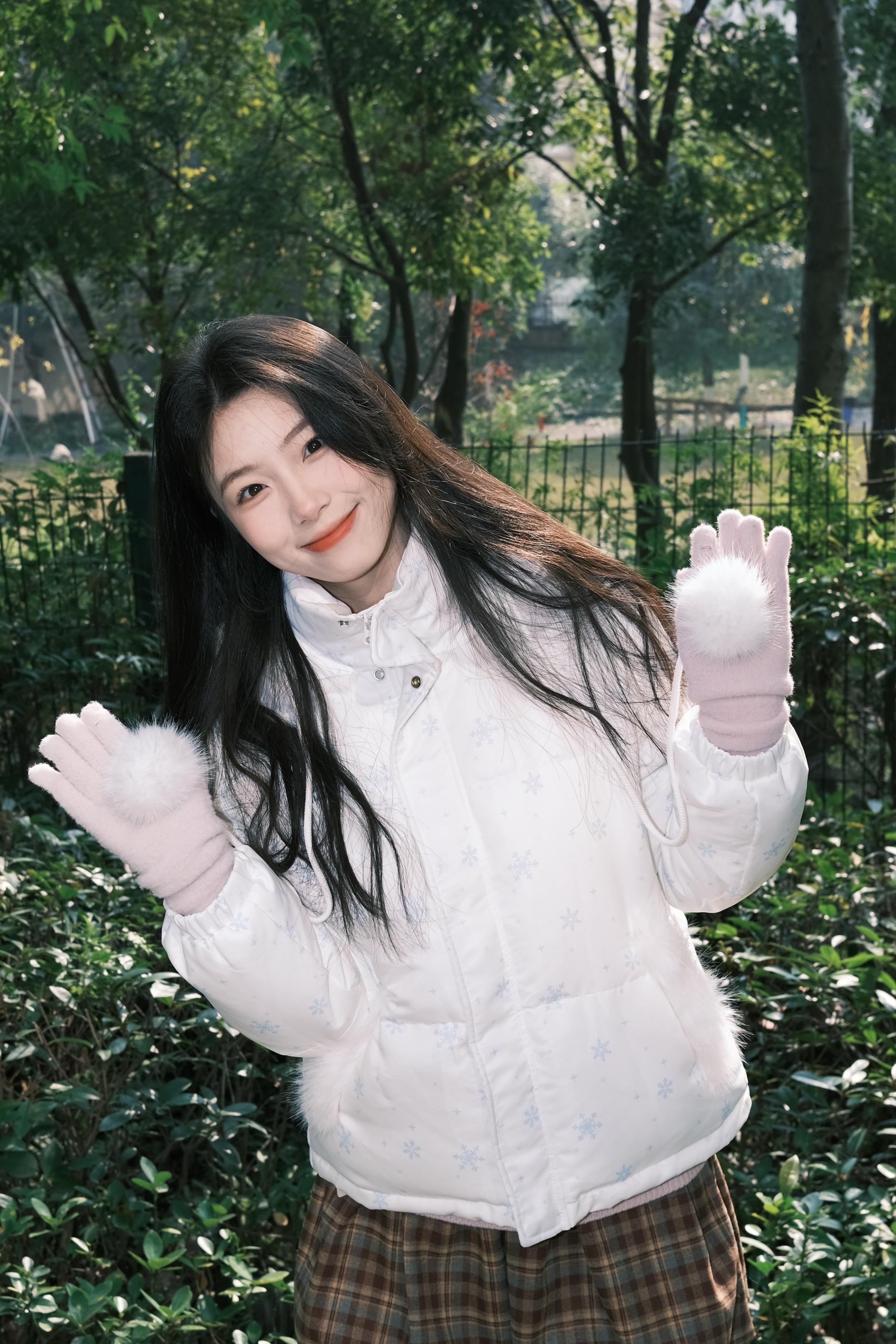 是否像一棵树一样 坚毅又盎然。