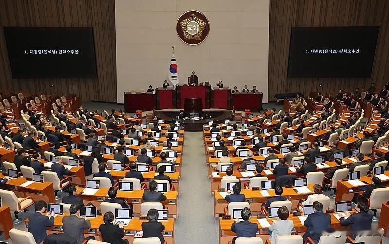 重大消息，韩国总统尹锡悦被停职！

尹锡悦这回算是彻底“凉凉”了，被国会弹劾，总
