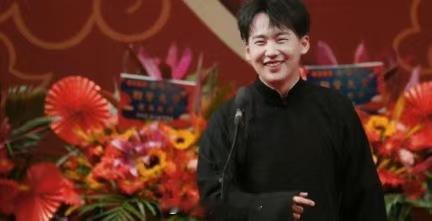 郭麒麟也不舒服了 回看早年厨综片段，刘一帆曾直接将郭麒麟做好的菜品丢弃，当场严苛