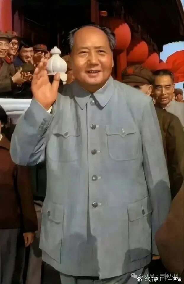 【无闷·千秋伟业昭华夏】无闷·千秋伟业昭华夏宏党巍然昭世，劲旅雄坚，慑退列强豺虎