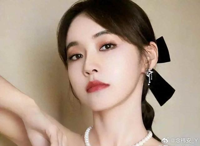 拒认亲爹住漏风屋 张晓龙一巴掌打醒张佳宁 狂接十八部戏给妈买房 