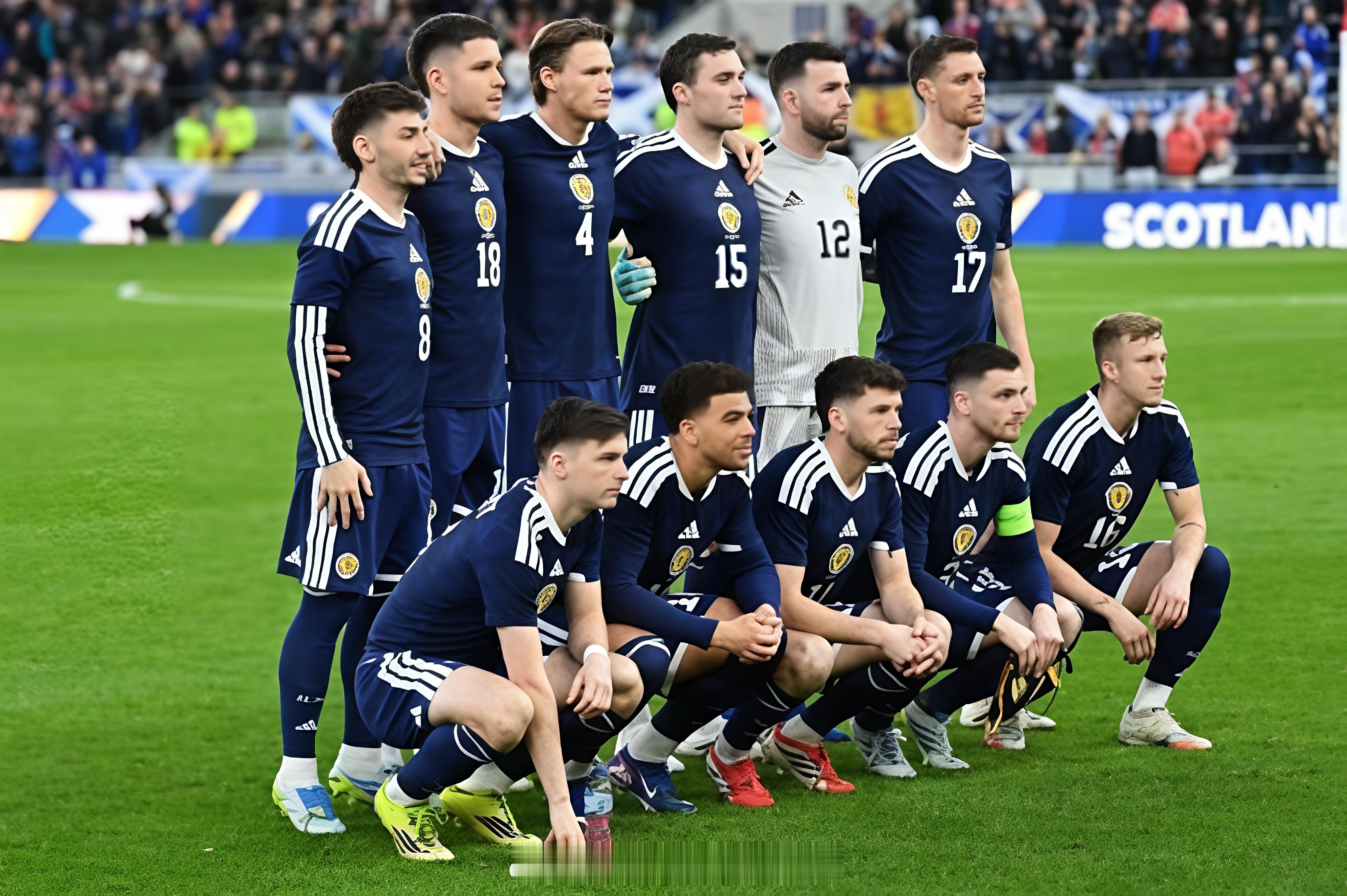 【苏格兰公布世界杯26人大名单 】苏格兰国家队主帅克拉克周二公布了出征下月美加墨