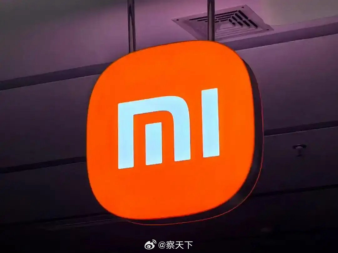 王腾回应小米股价暴跌还记得去年王腾被小米一纸内部公告辞退，小米认定王腾多次泄露新