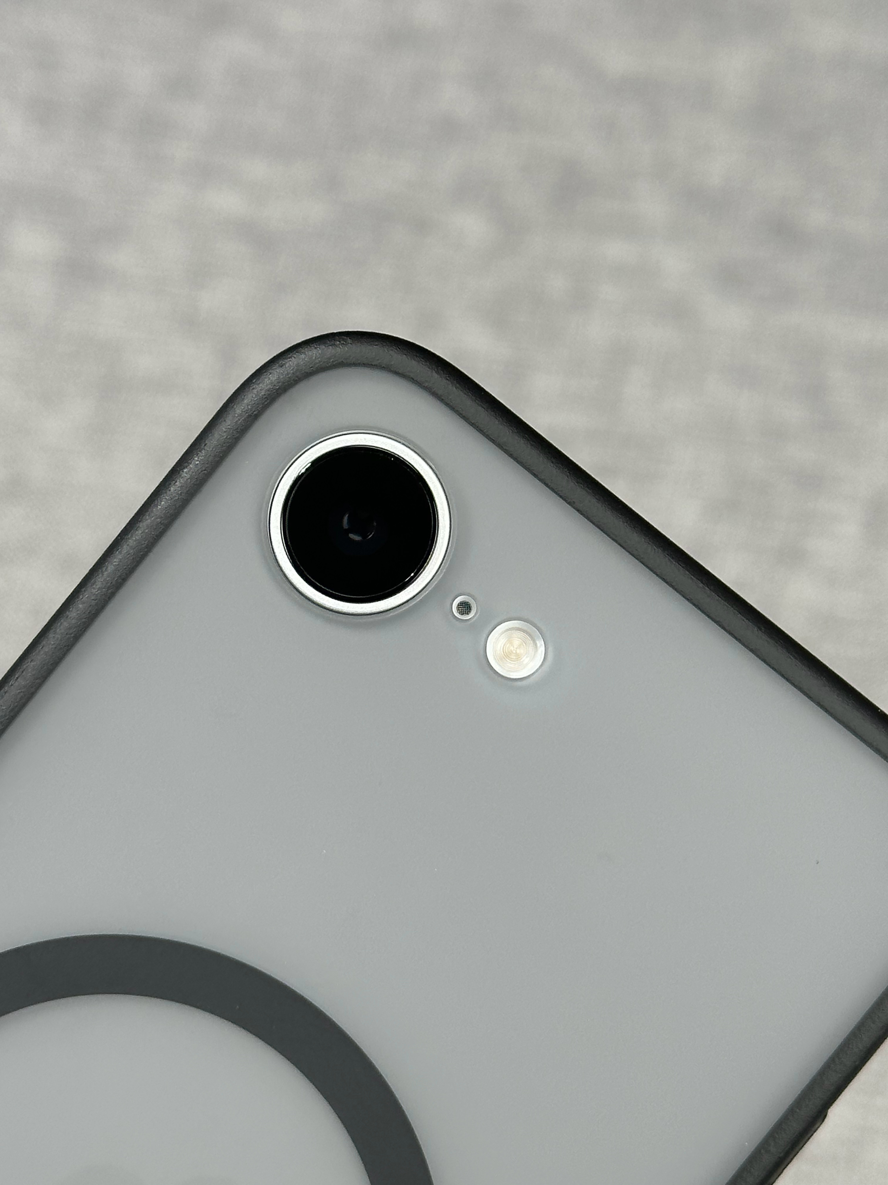 做手机配件好像也是有一点赌啊iPhoneAir 发布后大家都不看好，一片唱衰，我