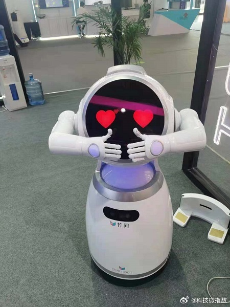 卖了一万台的情感陪伴机器人你以为这只是孤独经济的玩具？数据说话：某头部AI陪伴机