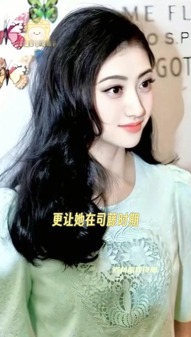 景甜迎来了最佳赏味期属于景甜的颜值赏味期来了！美貌持续闪耀，同框表现力超强，新一