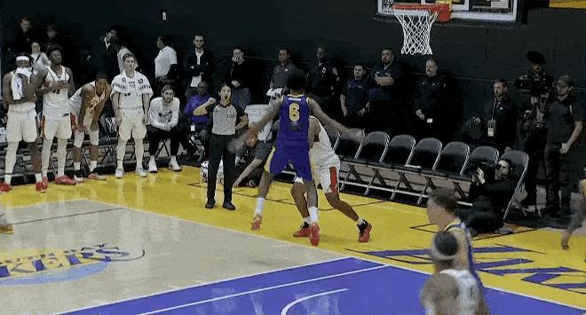 杨瀚森连续关键救命三分！！大心脏！