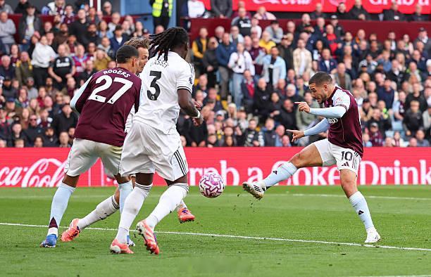 阿斯顿维拉3比1富勒姆 埃米利亚诺·布恩迪亚自2023年3月阿斯顿维拉3-0战胜