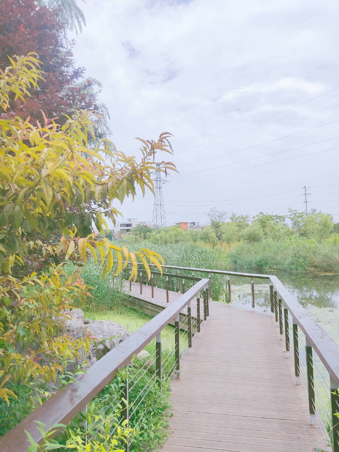 不要把眼前的困难视作无法跨越的绝境，所有磨难都是需要直面攻克的人生课题，只要愿意