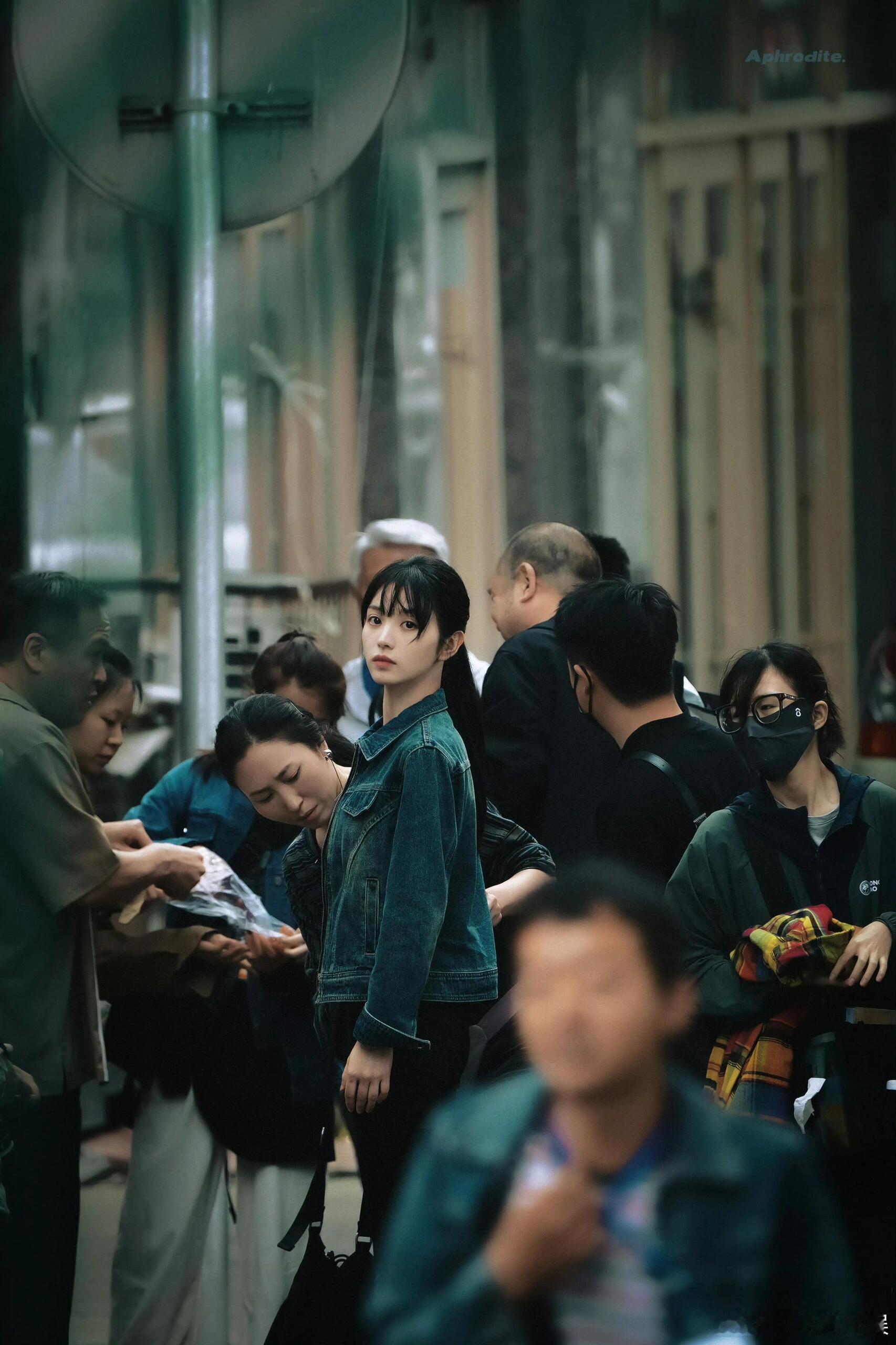 田曦薇青天大老爷这次来真的了太喜欢田曦薇这个全新角色了，女警设定新鲜又带感，造型