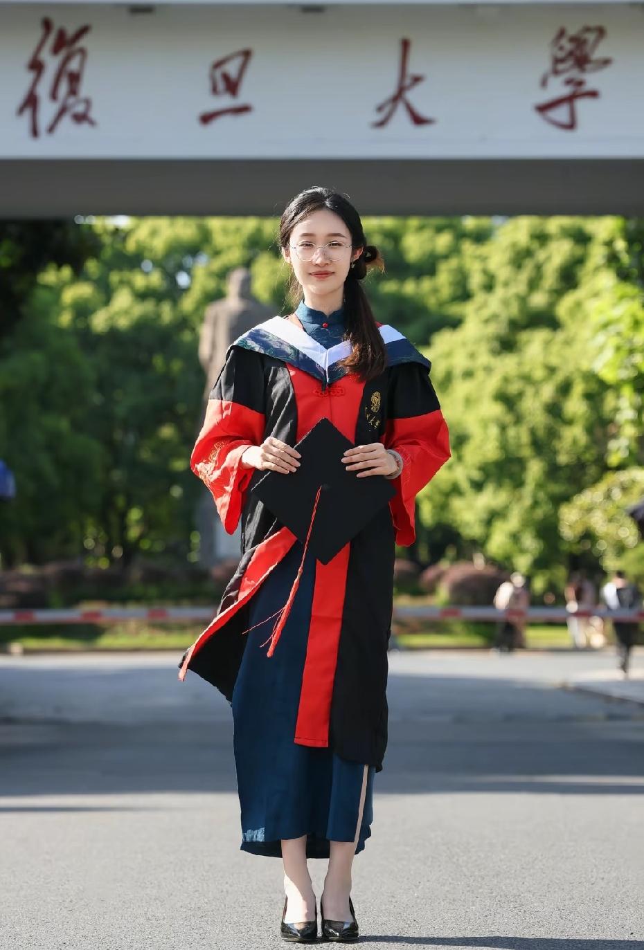 漂亮女孩子都去复旦了吗？