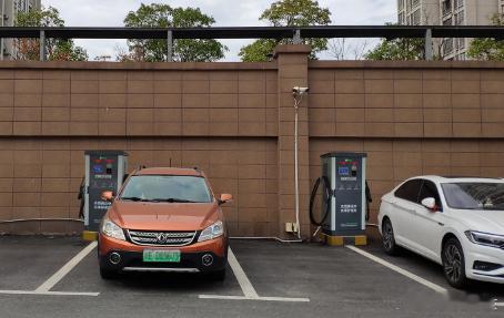 充电新时代的领航者：驴充充，让能源触手可及在新能源汽车蓬勃发展的今天，充电体验已