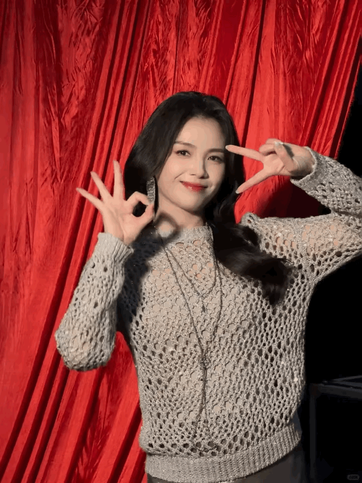 47岁的刘涛，依然是很多人心中的宝藏女演员！

她温柔起来，就像春风拂面，让人心