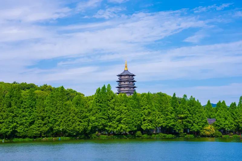 你所在城市现在有多冷 杭州现在可太冷啦！今天穿弄堂被风一吹，那叫一个透心凉。今天