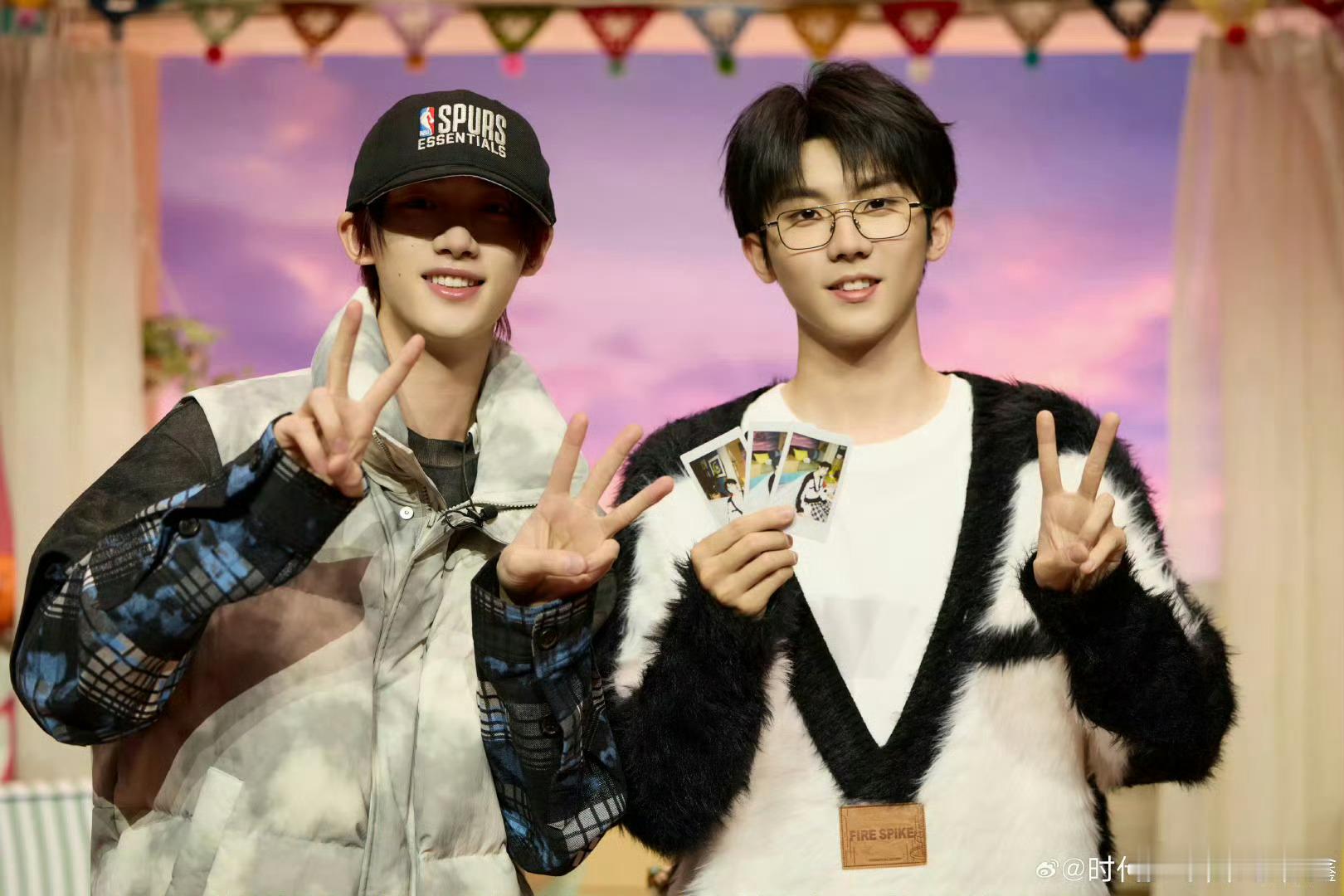 马嘉祺为丁程鑫庆生时间过得也太快了，马嘉祺丁程鑫的合照都有了那么那么多，友谊地久