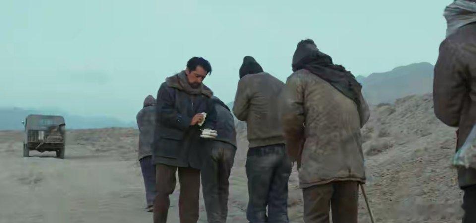 《生命树》最诛心的真相：多杰当年分饼救人，竟救了日后杀他的人《生命树》这段剧情越