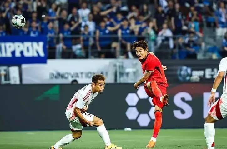 韦世豪能带领成都蓉城拿下足协杯冠军吗？
成都蓉城已经晋级足协杯四强，半决赛将在凤