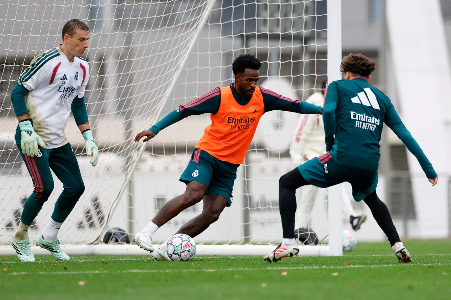 2026.10.19今日，球队备战欧冠联赛。halamadrid