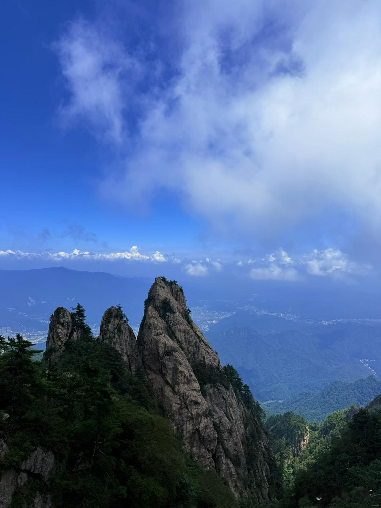 民间一直有句话：家有老规矩，岁岁无灾扰。
 
很多看似不起眼、老一辈口口相传的生