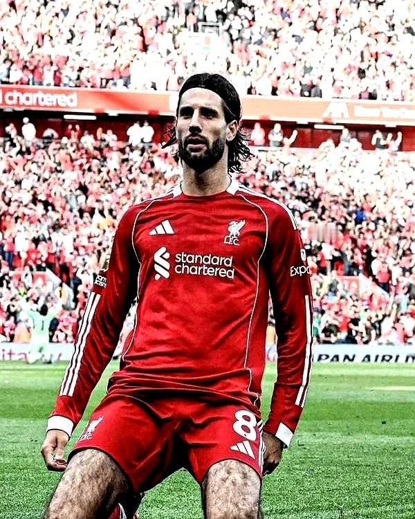 利物浦又陷进了“薪酬战”的漩涡，而“迈8赫”组合成为了焦点。

球队的中场核心麦