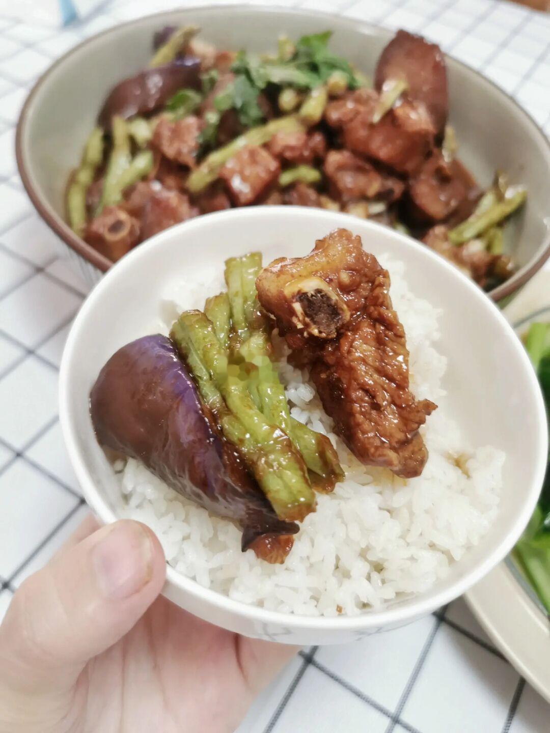 我宣布！茄子豆角炖排骨，真的是人间至美！