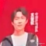 模糊也能看清的笑容