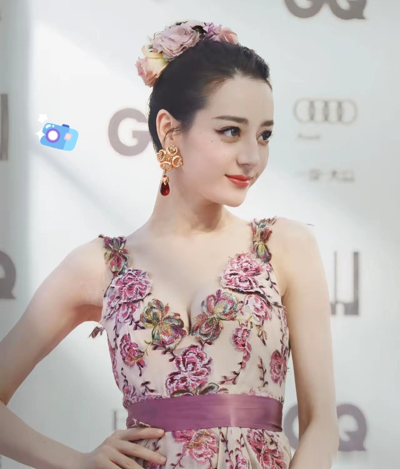 迪丽热巴这次是真的很不对劲 6月13日，她再次冲上热搜，这次不是因为有新作品，而