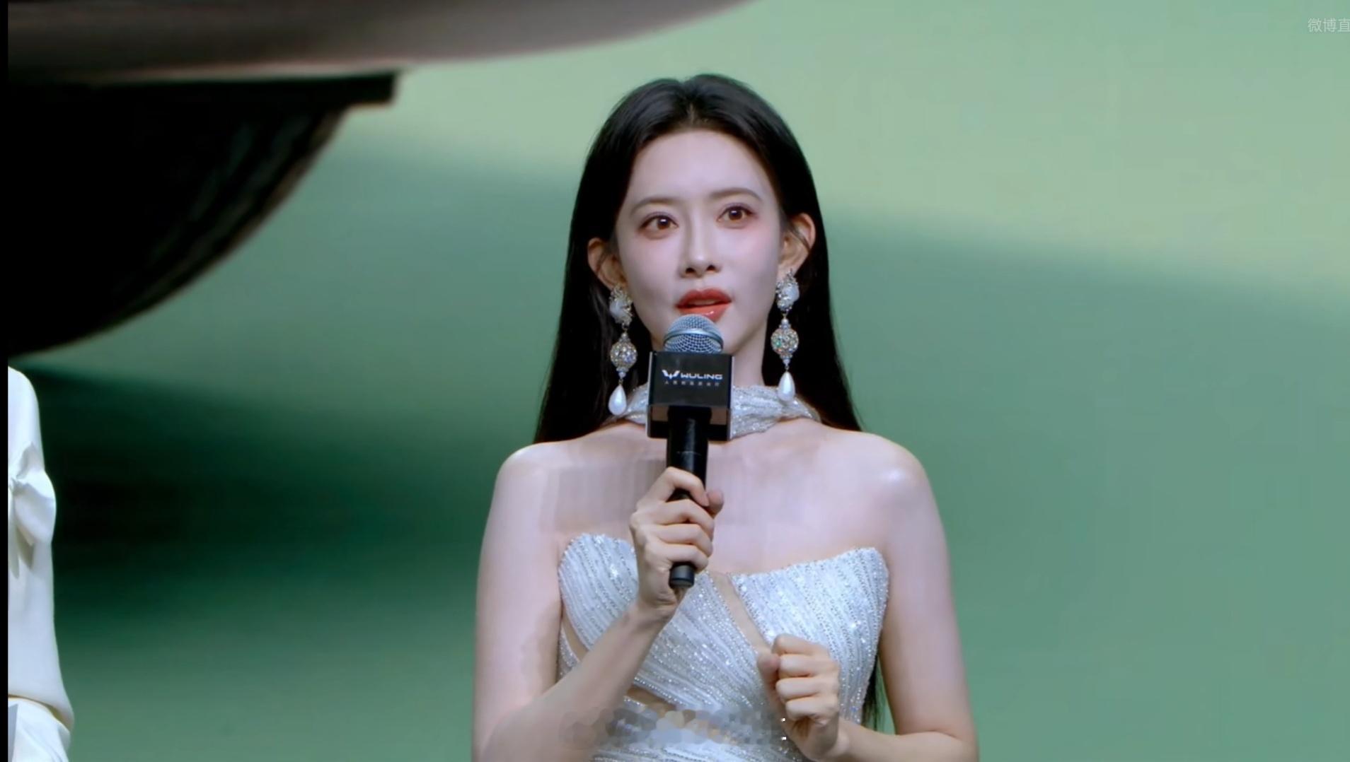 孟子义颜选缤果Pro有多懂女生全新五菱缤果Pro在杭州大会展中心开启预售，品牌代