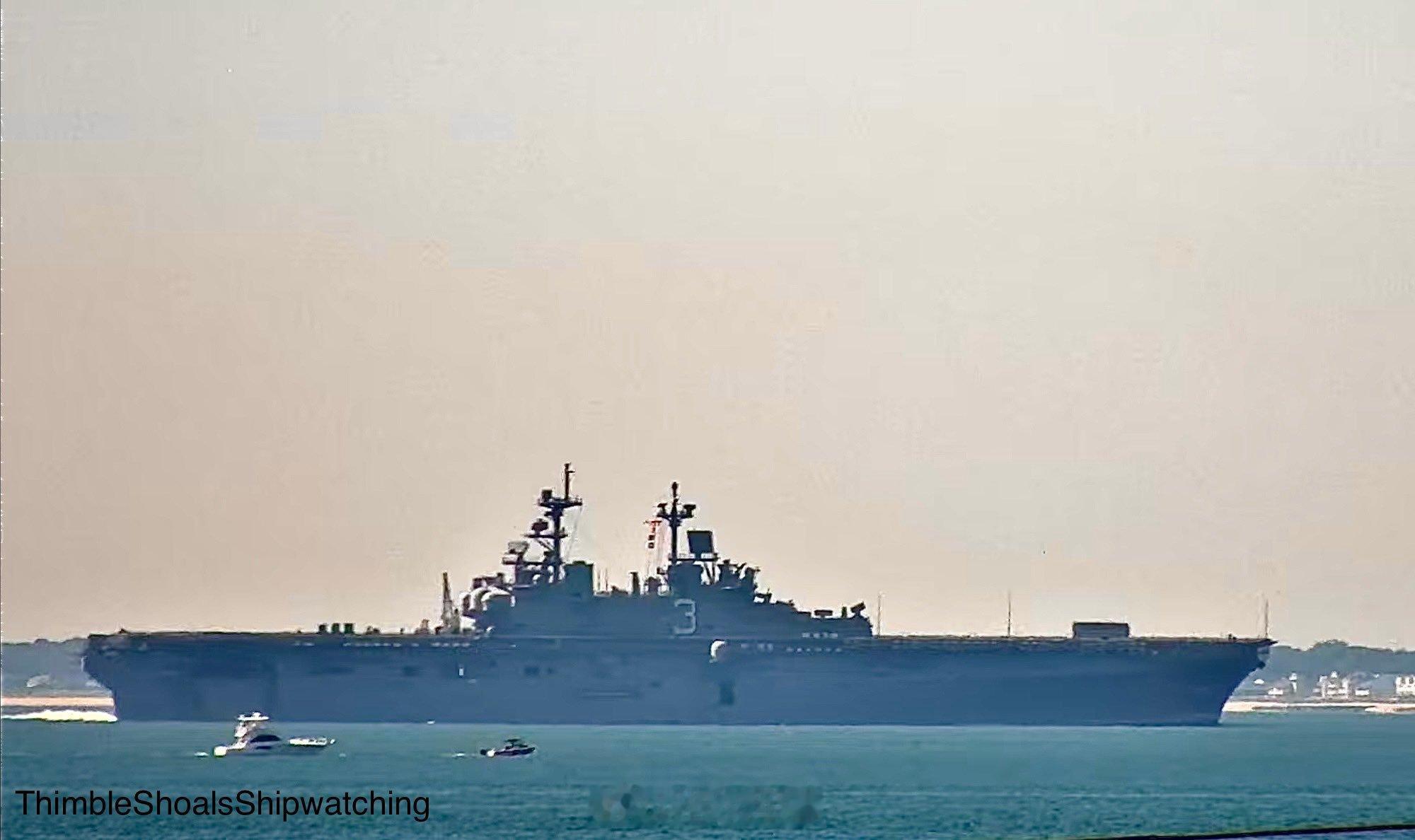 2026年7月10日，美国海军“卡斯柯格”号（LHD-3）黄蜂级两栖攻击舰驶入弗