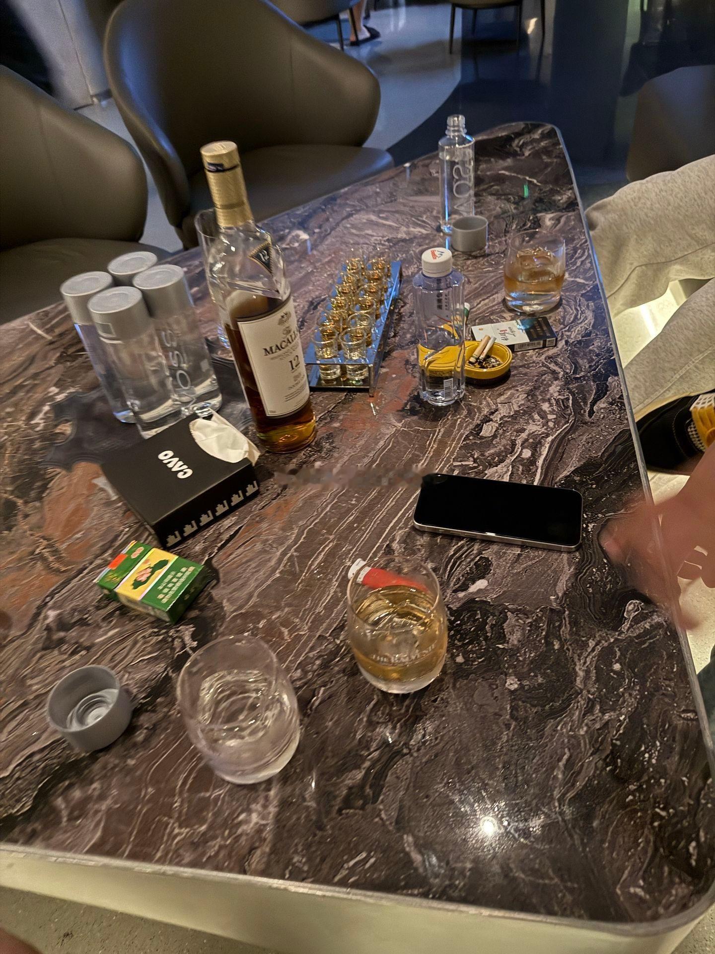 愉快的周末，一晃一天就过去了。中午回到公司，把上周行情做好复盘，顺带规划好后续安