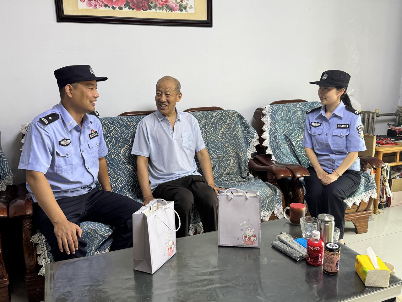 端午警愿

又是一年端午至，艾草青青，粽叶飘香。当阖家团圆的气氛漫开在邢襄大地的