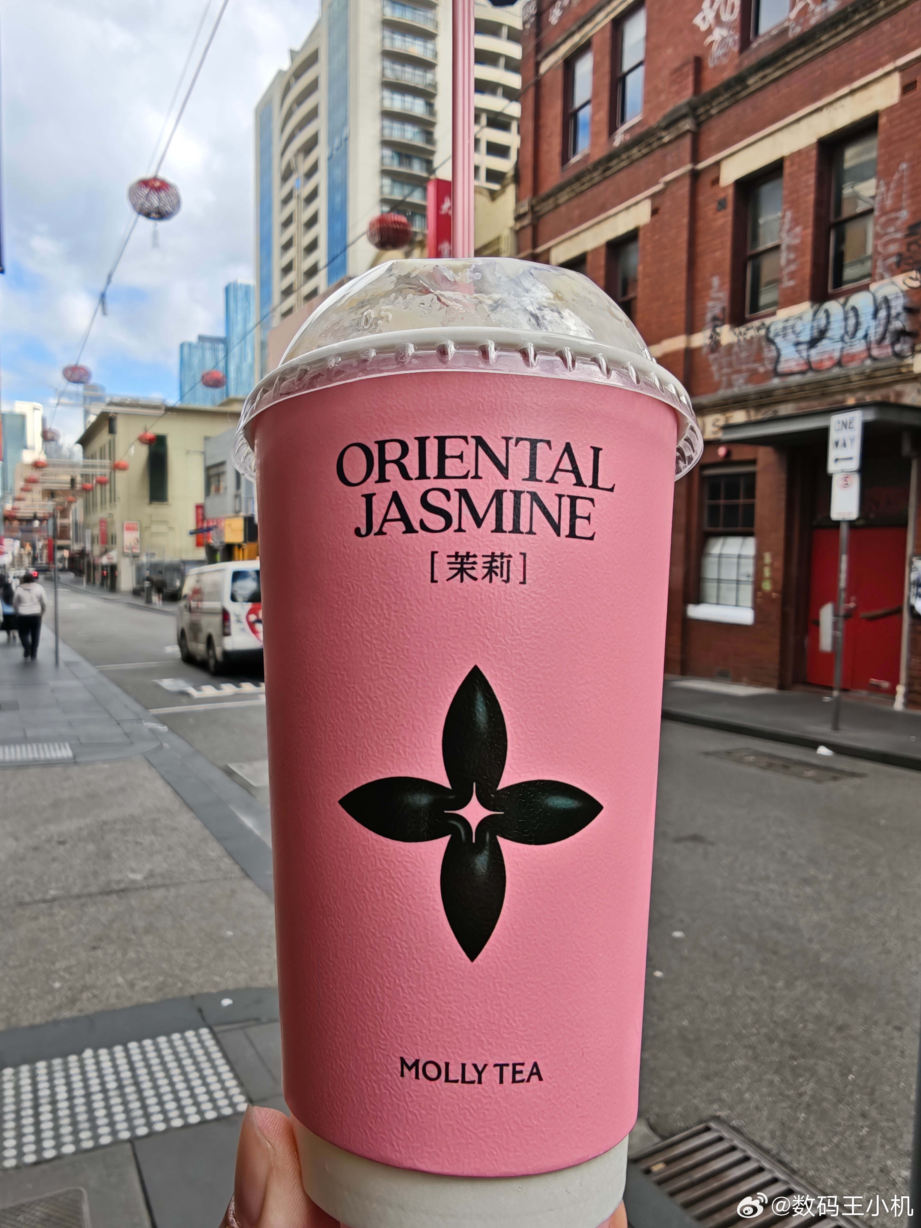 立秋立秋文案 不出意外的话，这两天又有秋天的第一杯奶茶的热搜词条了吧，我先在墨尔