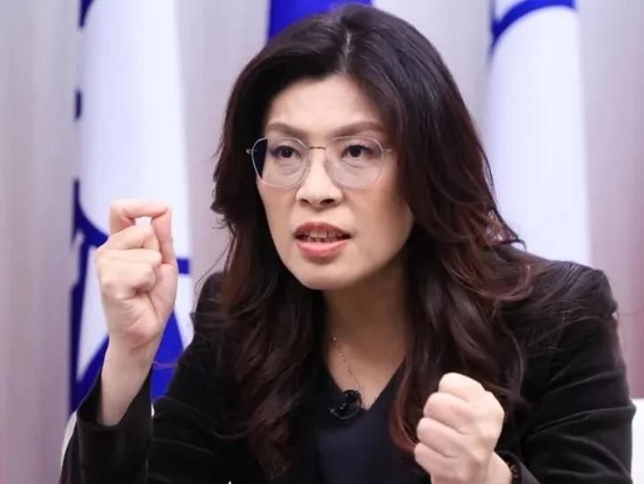 郑丽文确定6月访美，说台海和平美国要发挥重要作用，要让美国看到一个不一样的两岸关