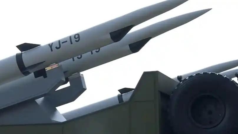 095型核潜艇与鹰击-19导弹的组合形成了具备隐蔽性强，远程打击能力和突防优势的