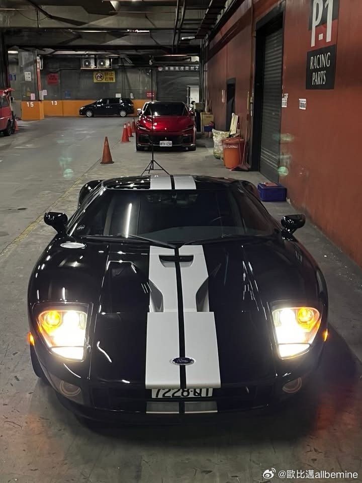 台湾老车🇺🇸FORD GT產量：約 4,038 引擎：5.4L Superc