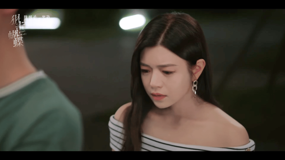 陈妍希这46秒梦回13年前的沈佳宜！陈妍希这46秒太戳人！长发造型温婉又带点倔强