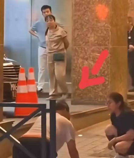 澳门赌场最近发生了让人头皮发麻的事！一名41岁的内地男子把自己的钱都输光后，竟然