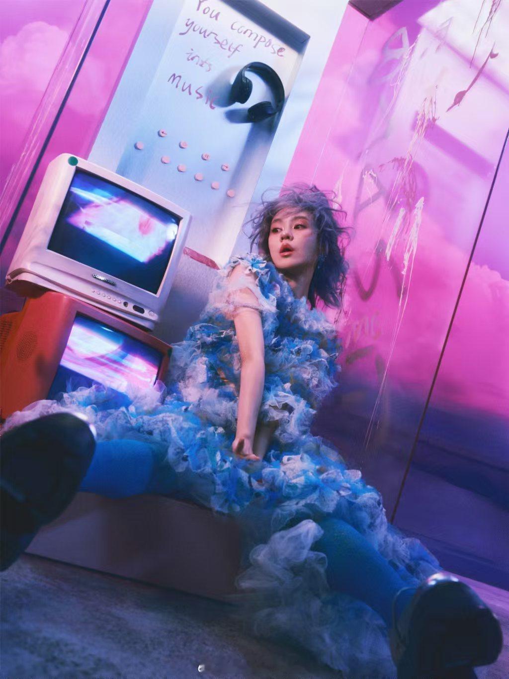 郁可唯说魏如萱新专超好听 哇趣，郁可唯这海报真的好惊艳的啊！！要不要怎么美的嘞！