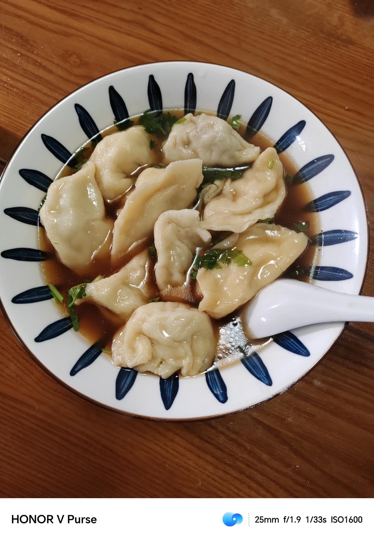 吃饺子咯，家人们[打call]