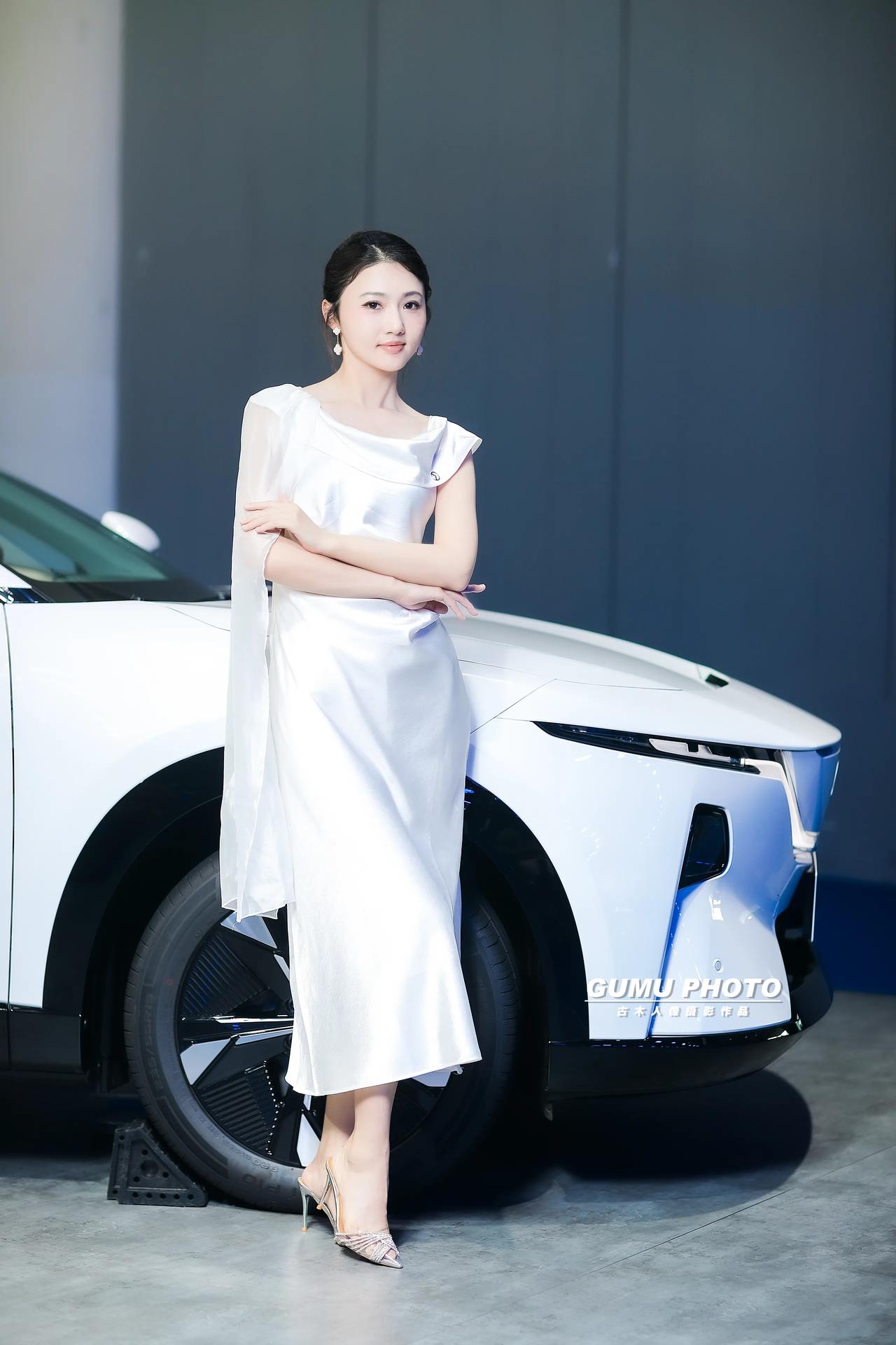 2026成都车展长安马自达展台模特