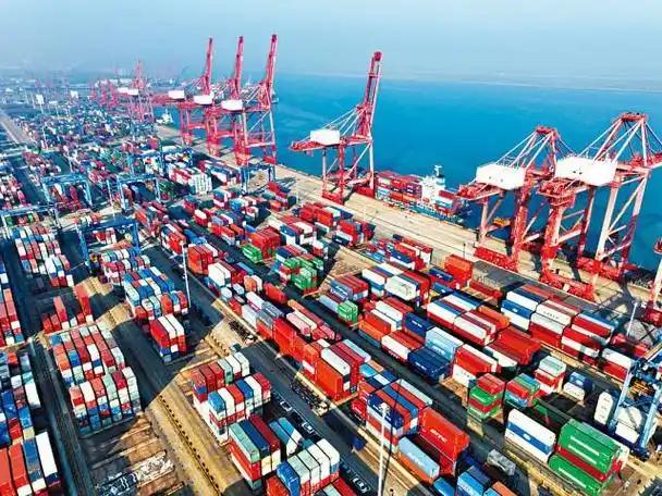 今年我国或达万亿美元贸易顺差，是数据里程碑，全球新阶鲜明注脚

我国今年贸易顺差