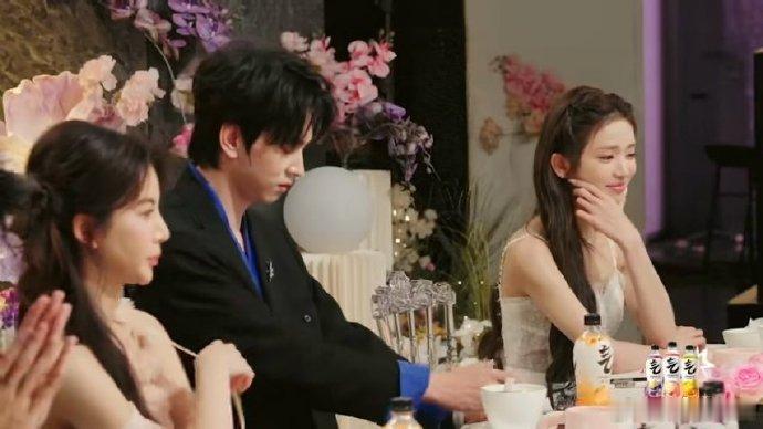 高颜值会增加社交开麦的底气吗喜欢你我也是颜值只是锦上添花的加分项，算不上社交的核