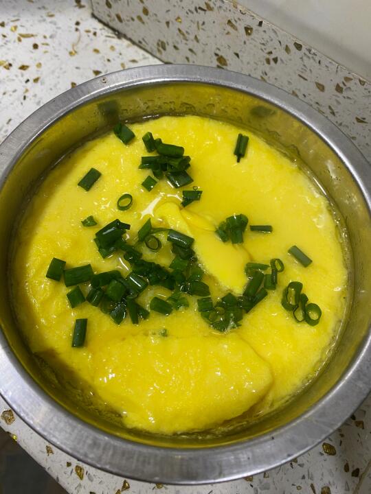 蒸鸡蛋嫩滑的像果冻，只需要记住2个关键点哦