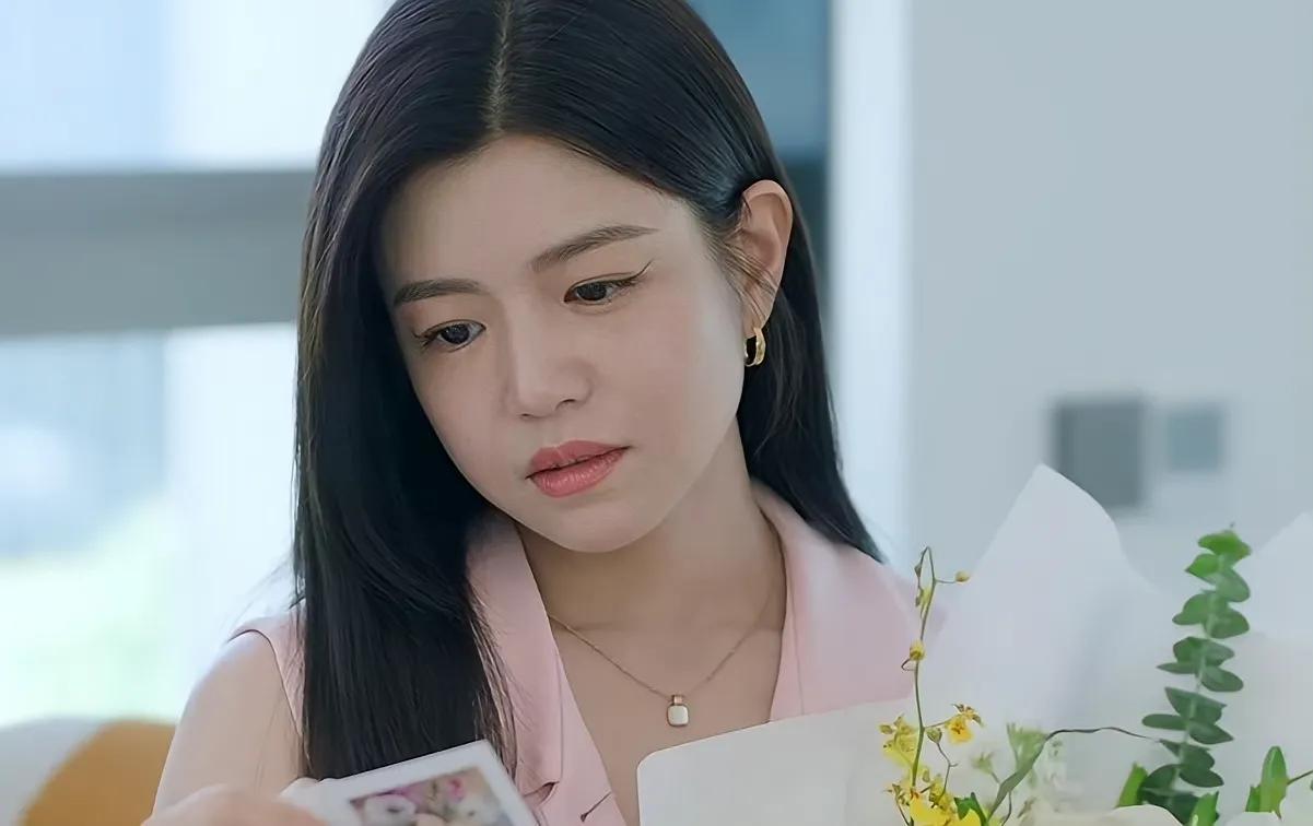 夫妻八字不合真的会相克
陈晓就克陈妍希，自两人结婚后，陈妍希便陷入了人生低谷。