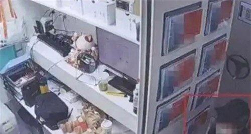 【上海女导购薅了公司72万余元 上海一服装导购两年偷卖门店衣物】今天网友热议的网
